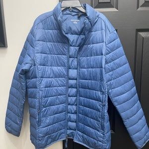Men’s packable lightweight water resistant puffer jacket